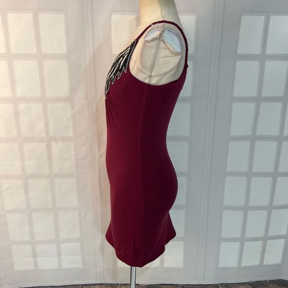 Sky maroon one shoulder embellished leaf beaded mini tunic dress - Picture 6 of 9